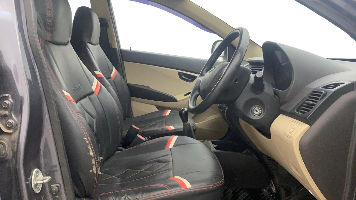 2016 Hyundai Eon ERA +, Petrol, Manual, 69,776 km, Right Side Front Door Cabin