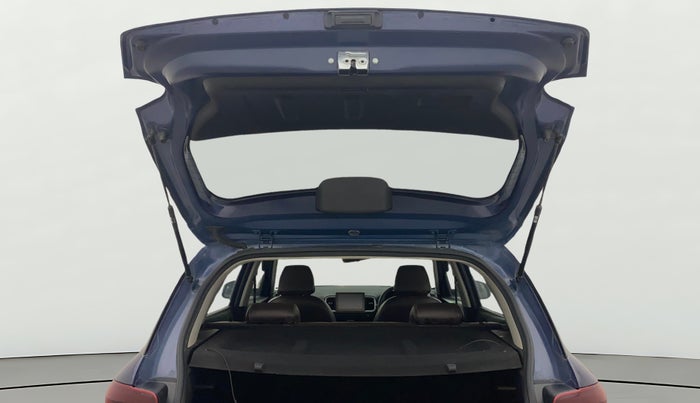 2022 Hyundai VENUE SX 1.5 CRDI, Diesel, Manual, 39,418 km, Boot Door Open