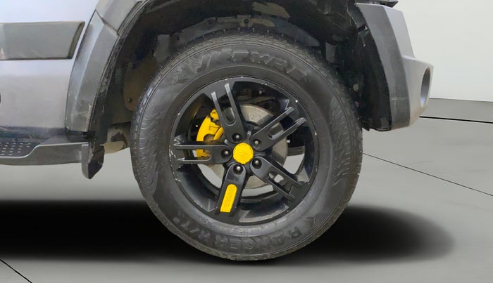 2022 Mahindra Thar LX D AT 4WD HT, Diesel, Automatic, 73,784 km, Right Front Wheel