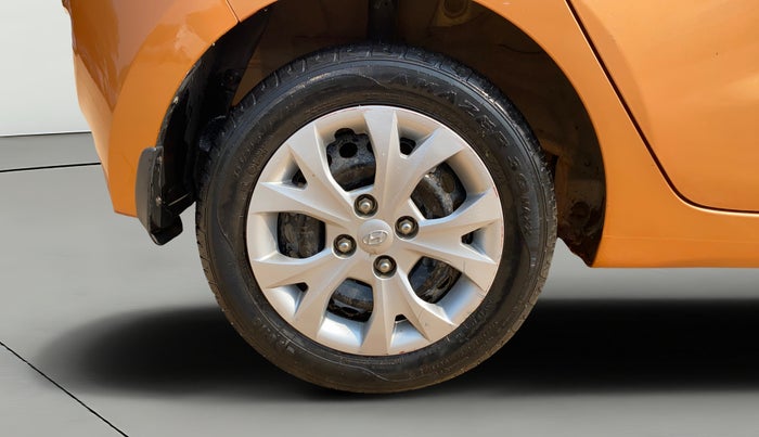 2016 Hyundai Grand i10 MAGNA 1.2 KAPPA VTVT, Petrol, Manual, 36,056 km, Right Rear Wheel