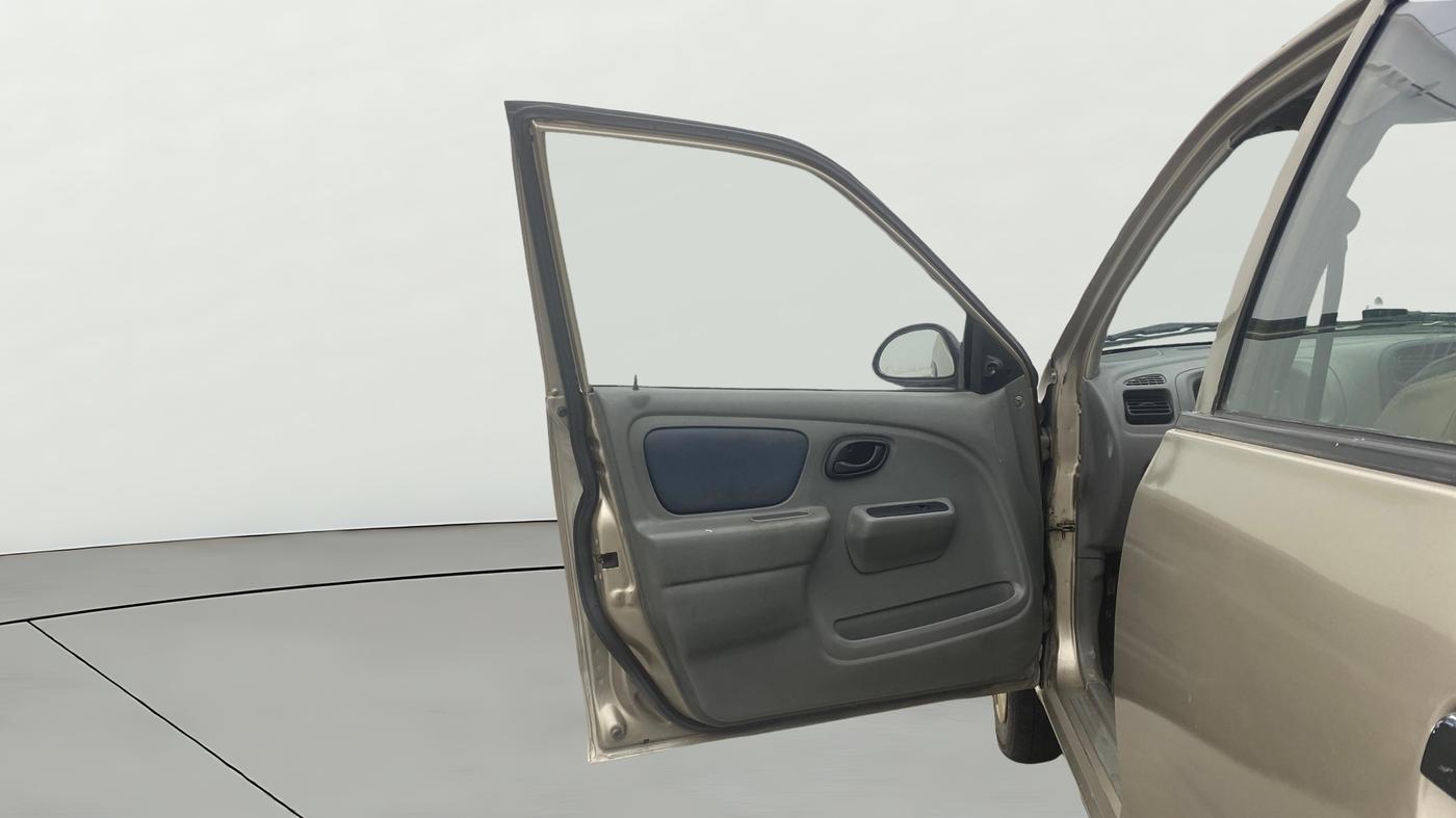 2014 Maruti Alto K10 VXI, Petrol, Manual, 96,256 km, LHS Front Door