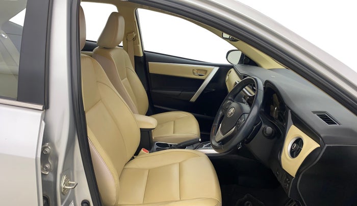 2019 Toyota Corolla Altis VL CVT PETROL, Petrol, Automatic, 25,514 km, Right Side Front Door Cabin