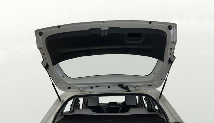 2024 Tata ALTROZ XM Plus (S) Diesel, Diesel, Manual, 7,765 km, Boot Door Open