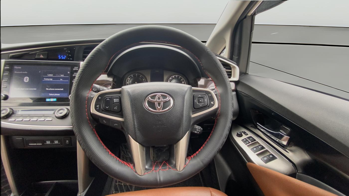 2022 Toyota Innova Crysta 2.7 ZX AT 7 STR, Petrol, Automatic, 35,119 km, Steering Wheel Close Up