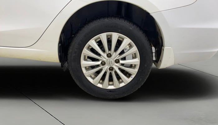 2016 Maruti Ciaz ZXI, Petrol, Manual, 49,976 km, Left Rear Wheel
