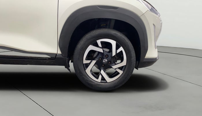 2021 Nissan MAGNITE XV PREMIUM DUAL TONE, Petrol, Manual, 25,867 km, Right Front Wheel