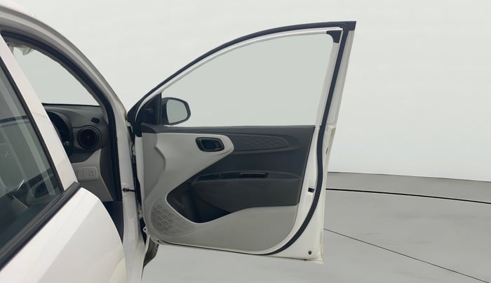 2024 Hyundai GRAND I10 NIOS ERA 1.2 KAPPA VTVT, Petrol, Manual, 2,310 km, RHS Front Door