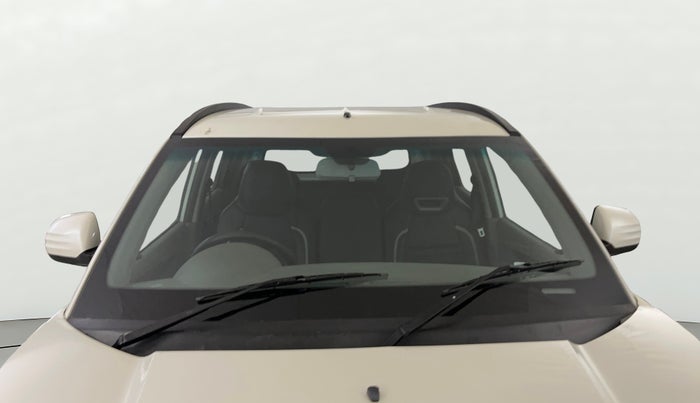 2016 Mahindra Kuv100 K4 6 STR, CNG, Manual, 49,693 km, Front Windshield
