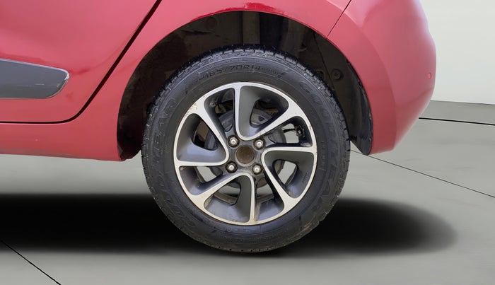 2017 Hyundai Grand i10 SPORTZ (O) AT 1.2 KAPPA VTVT, Petrol, Automatic, 69,552 km, Left Rear Wheel