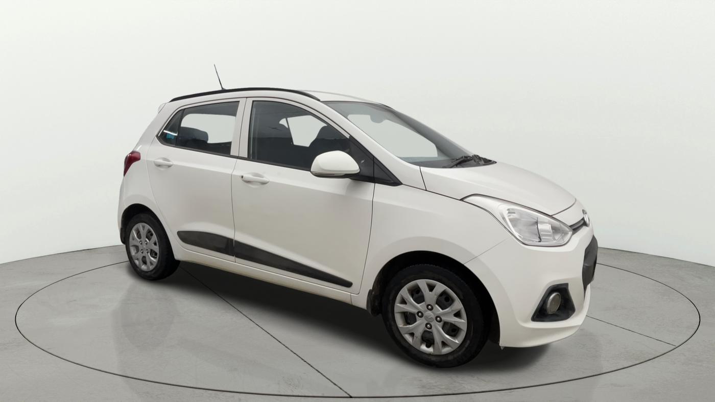 2015 Hyundai Grand i10 SPORTZ 1.2 KAPPA VTVT, Petrol, Manual, 1,06,117 km, SRP