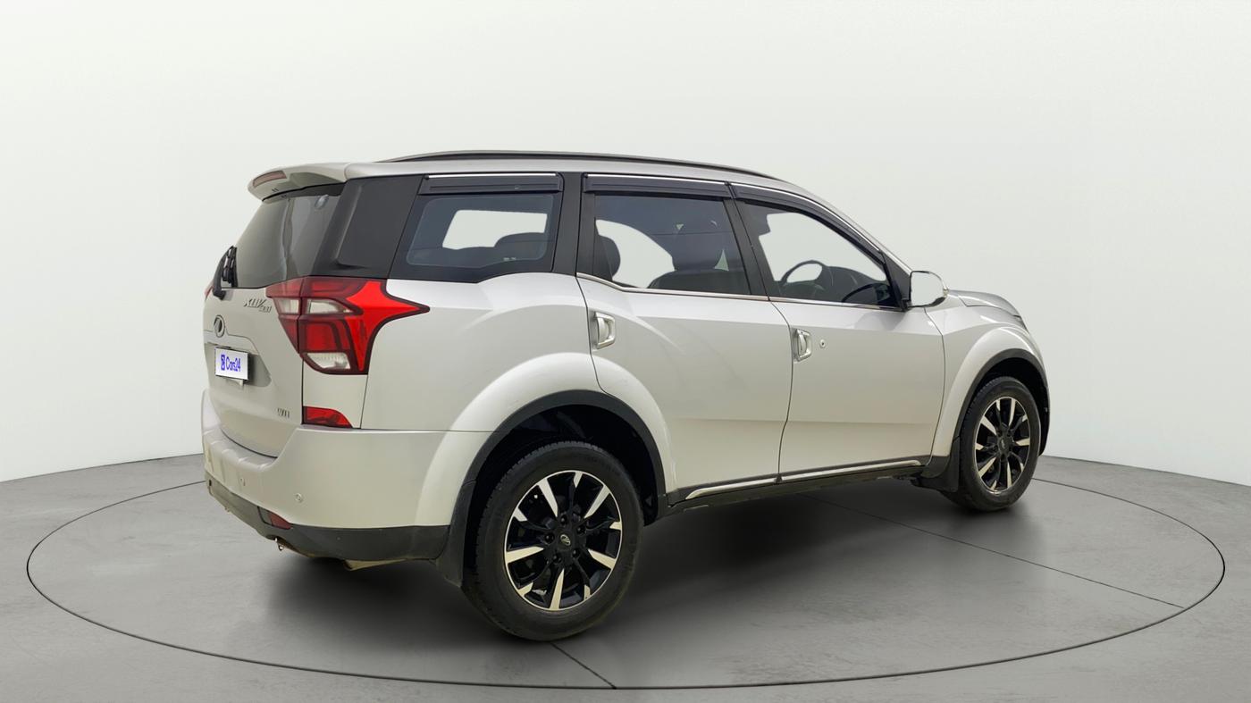 2019 Mahindra XUV500 W11, Diesel, Manual, 1,08,000 km, Right Back Diagonal