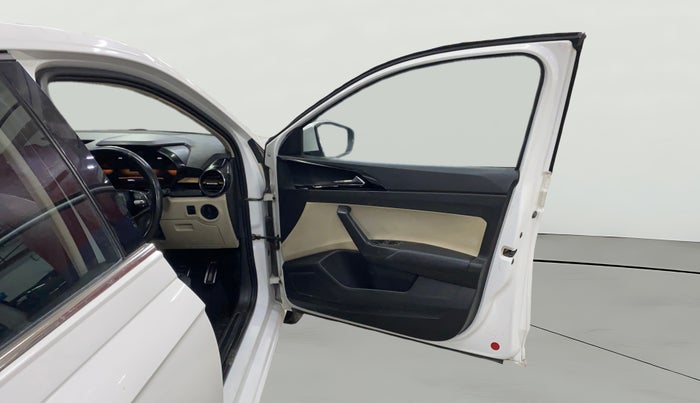 2022 Skoda SLAVIA STYLE 1.0L TSI AT, Petrol, Automatic, 33,393 km, RHS Front Door