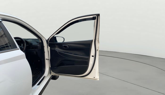 2023 Hyundai NEW I20 SPORTZ 1.2 MT, Petrol, Manual, 31,108 km, RHS Front Door