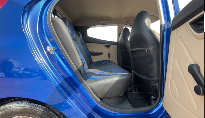 2018 Hyundai Eon ERA +, Petrol, Manual, 59,052 km, Right Side Rear Door Cabin