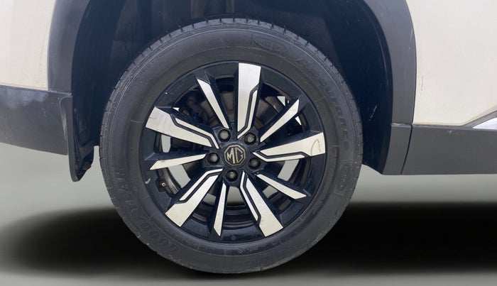 2019 MG HECTOR SHARP 1.5 DCT PETROL, Petrol, Automatic, 1,04,398 km, Right Rear Wheel