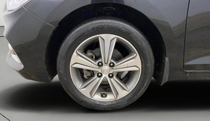2017 Hyundai Verna 1.6 VTVT SX O, Petrol, Manual, 64,229 km, Left Front Wheel