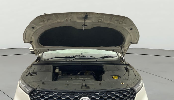 2022 MG HECTOR PLUS SHARP 1.5 PETROL TURBO HYBRID MT 6-STR, Petrol, Manual, 91,014 km, Open Bonet