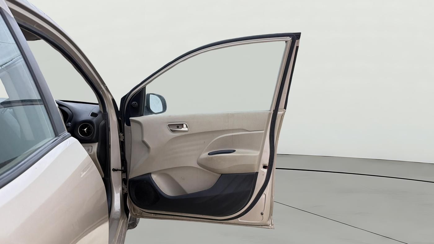 2019 Hyundai NEW SANTRO MAGNA, Petrol, Manual, 74,645 km, RHS Front Door