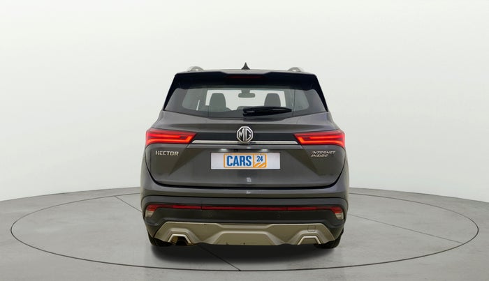 2022 MG HECTOR SHARP 1.5 CVT PETROL DUAL TONE, Petrol, Automatic, 17,166 km, Back/Rear
