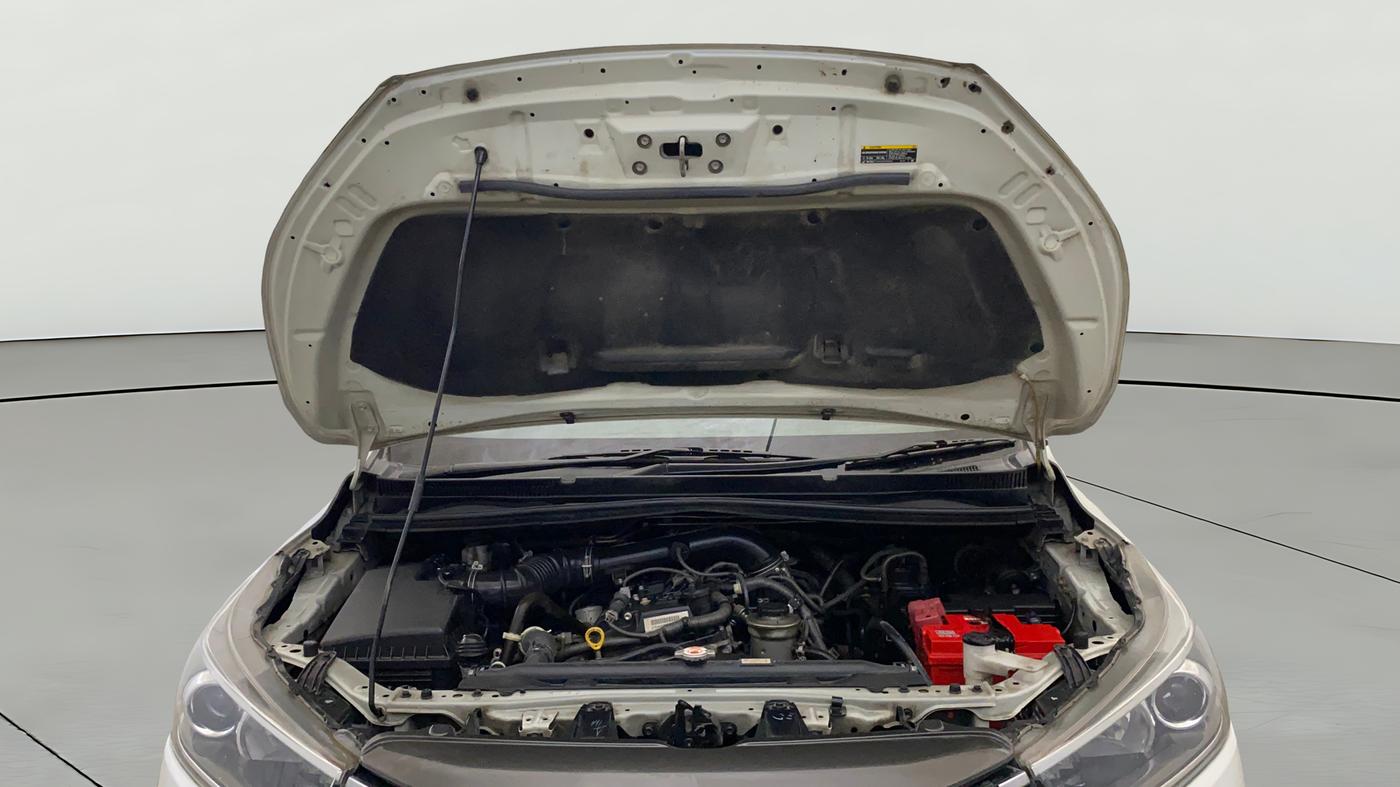 2022 Toyota Innova Crysta 2.7 ZX AT 7 STR, Petrol, Automatic, 55,536 km, Open Bonet