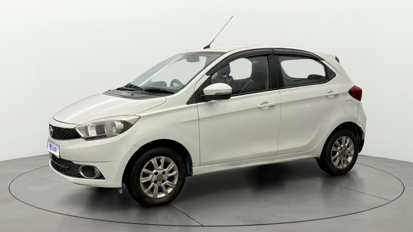 2018 Tata Tiago XZ PETROL, CNG, Manual, 1,17,606 km, Left Front Diagonal