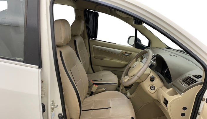 2014 Maruti Ertiga VXI CNG, CNG, Manual, 67,755 km, Right Side Front Door Cabin