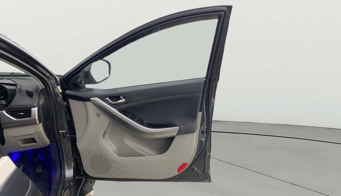 2018 Tata NEXON XZ PLUS PETROL, Petrol, Manual, 59,604 km, RHS Front Door