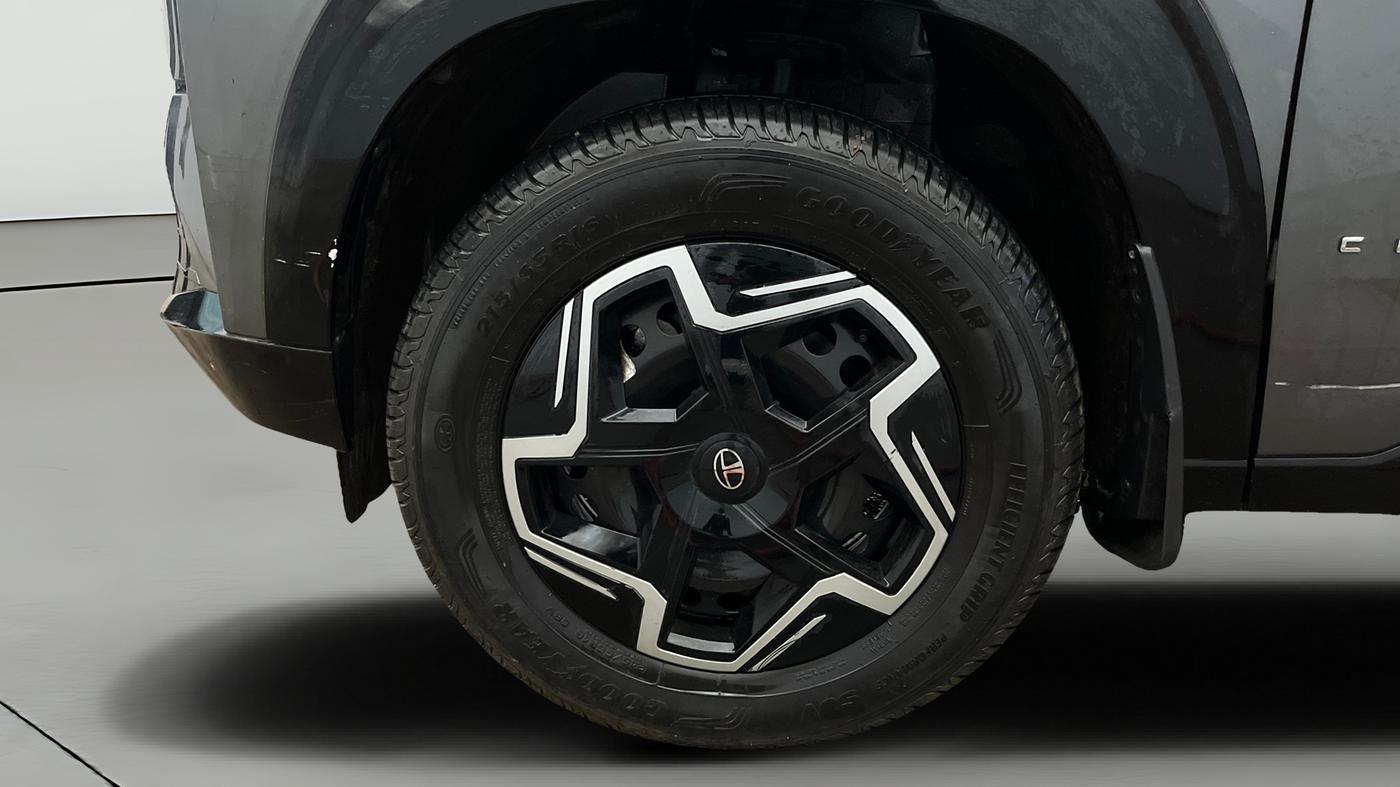 2025 Tata Curvv Pure Plus 1.2 Petrol 7DCA, Petrol, Automatic, 10,215 km, Left Front Wheel