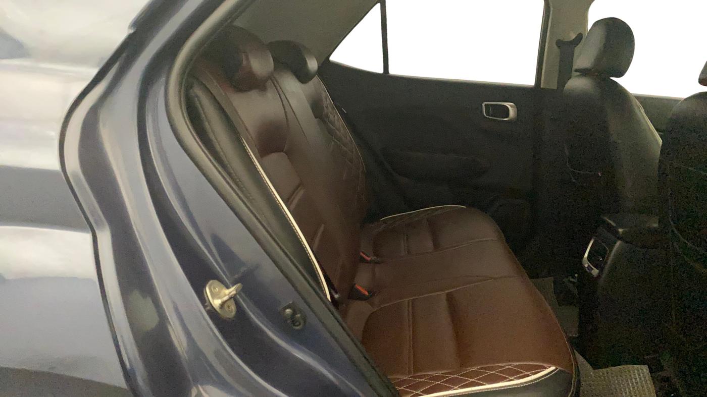 2022 Hyundai VENUE S+ 1.2, Petrol, Manual, 1,25,193 km, Third Seat Row ( optional )