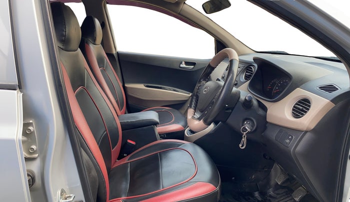 2016 Hyundai Grand i10 SPORTZ 1.2 KAPPA VTVT, Petrol, Manual, 57,278 km, Right Side Front Door Cabin