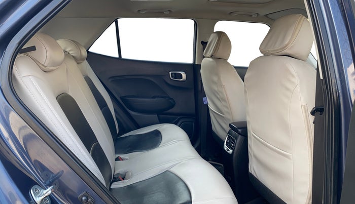 2020 Hyundai VENUE SX 1.0 TURBO, Petrol, Manual, 32,411 km, Right Side Rear Door Cabin