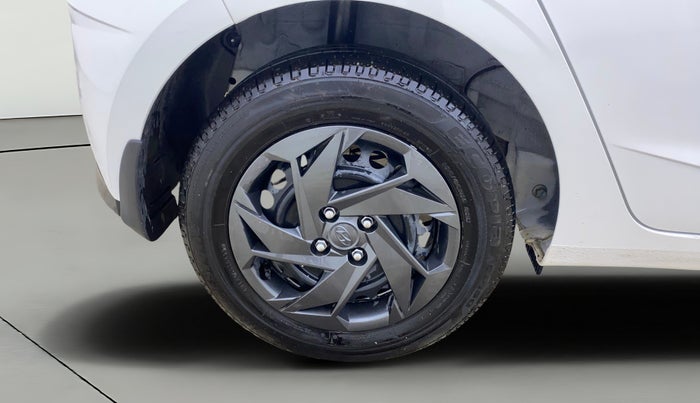 2023 Hyundai NEW I20 MAGNA 1.2 MT, Petrol, Manual, 12,754 km, Right Rear Wheel
