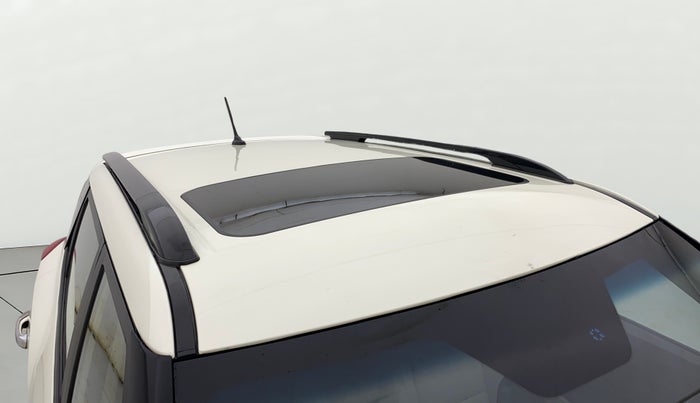 2021 Mahindra XUV300 W8 (O) 1.2 PETROL AMT, Petrol, Automatic, 48,959 km, Roof