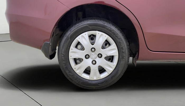 2015 Honda Amaze 1.2L I-VTEC S, Petrol, Manual, 1,23,085 km, Right Rear Wheel