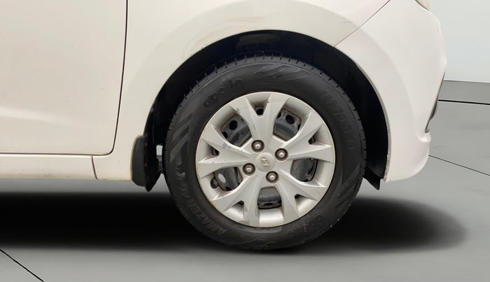 2015 Hyundai Grand i10 MAGNA 1.2 KAPPA VTVT, CNG, Manual, 1,13,214 km, Right Front Wheel