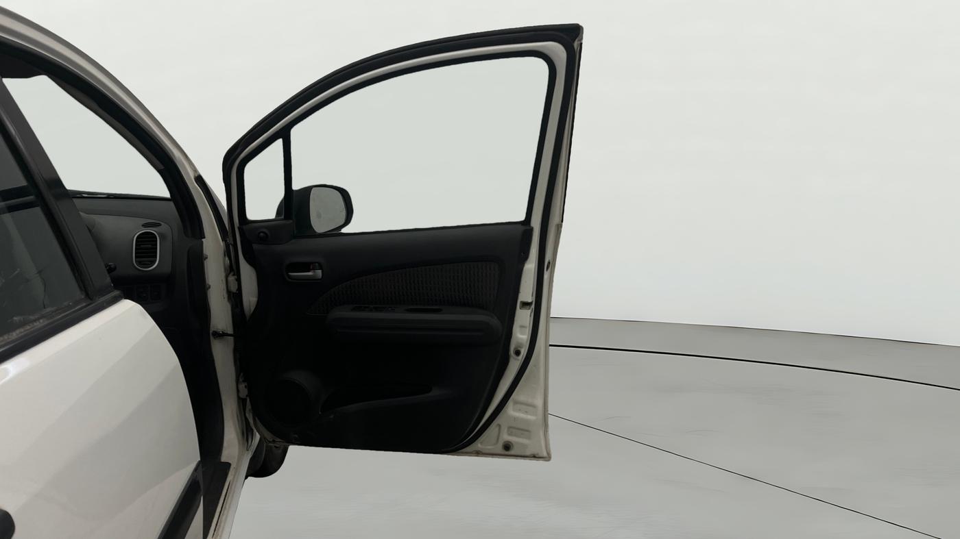 2014 Maruti Ritz VXI, Petrol, Manual, 45,015 km, RHS Front Door