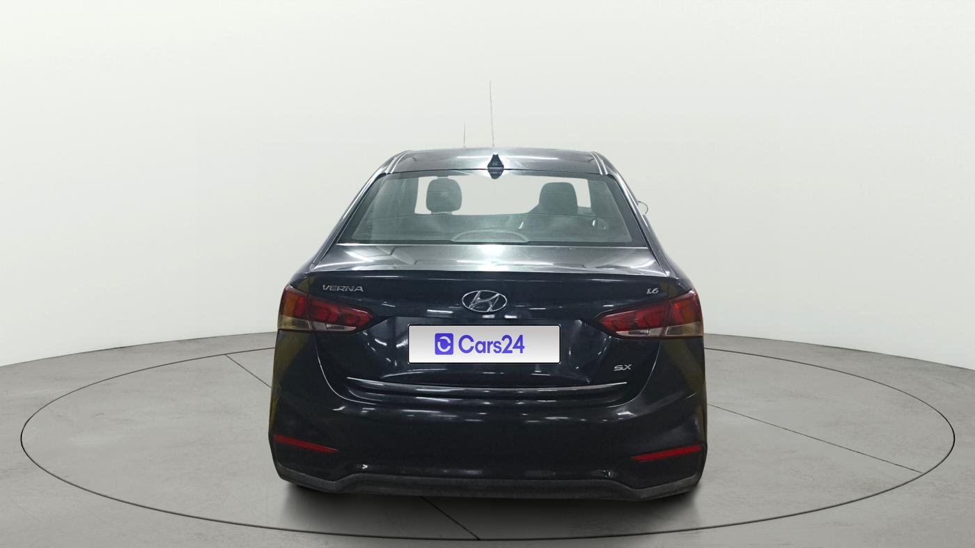 2018 Hyundai Verna 1.6 VTVT SX, Petrol, Manual, 56,177 km, Back/Rear