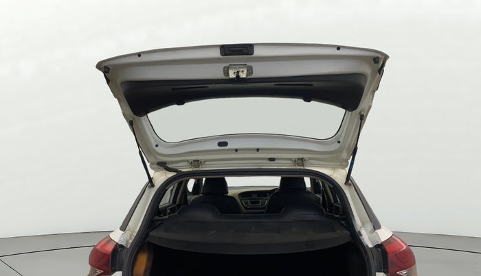 2014 Hyundai Elite i20 SPORTZ 1.2, Petrol, Manual, 68,233 km, Boot Door Open