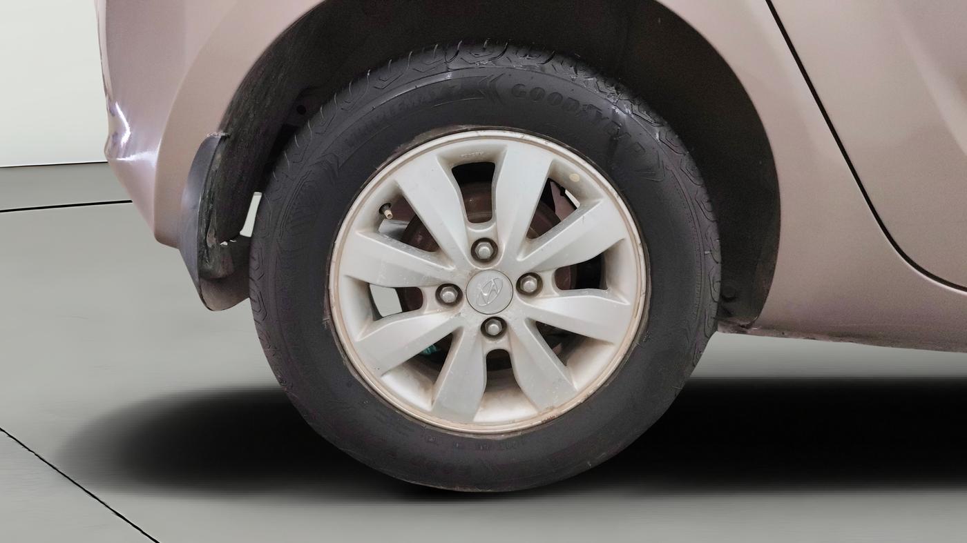 2013 Hyundai i20 ASTA 1.2, Petrol, Manual, 20,619 km, Right Rear Wheel