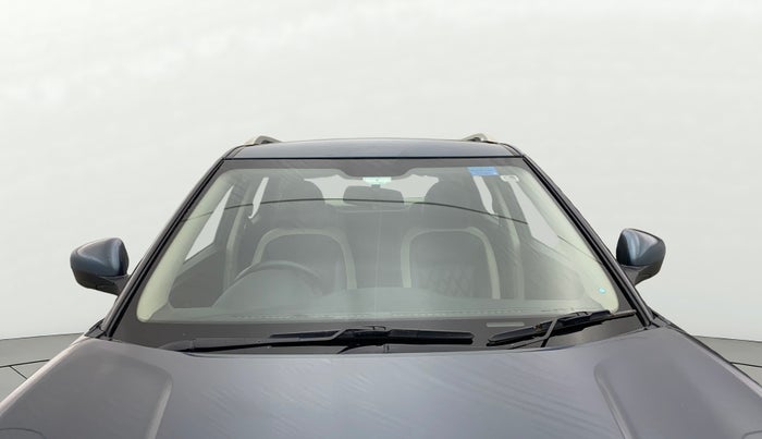 2023 Mahindra XUV300 W4 1.2 PETROL, Petrol, Manual, 84,262 km, Front Windshield