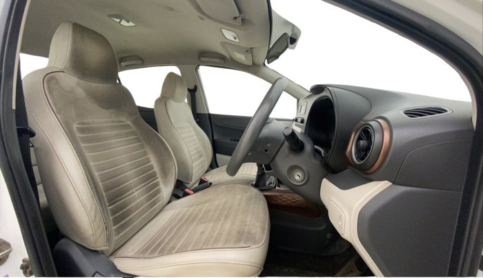 2022 Hyundai AURA S 1.2, Petrol, Manual, 43,880 km, Right Side Front Door Cabin