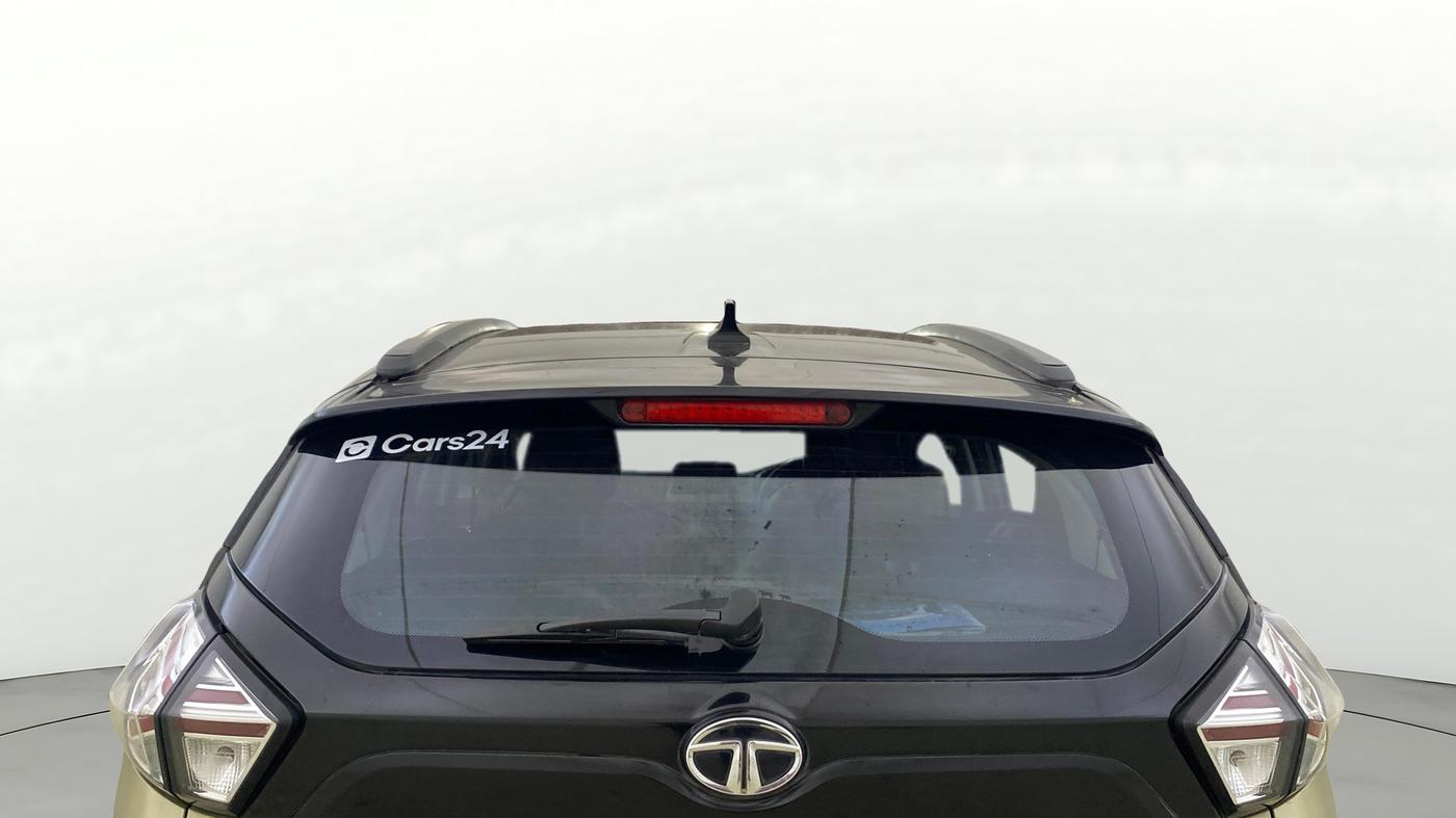 2022 Tata NEXON XZA PLUS (PREMIUM) KAZIRANGA DIESEL, Diesel, Automatic, 62,590 km, Rear Windshield