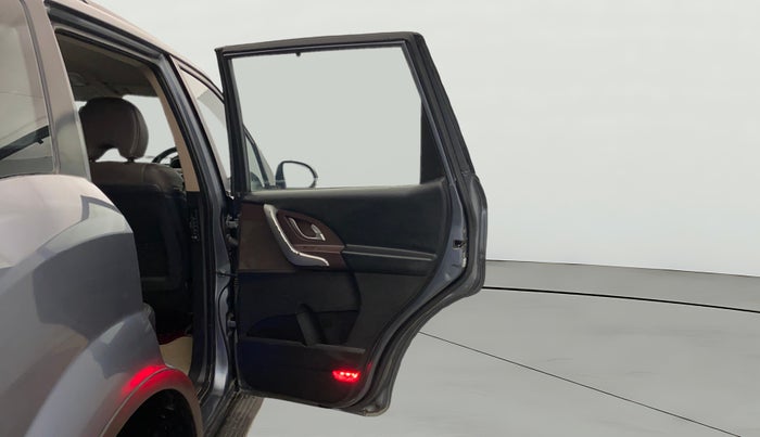 2014 Mahindra XUV500 W8, Diesel, Manual, 86,376 km, RHS Rear Door