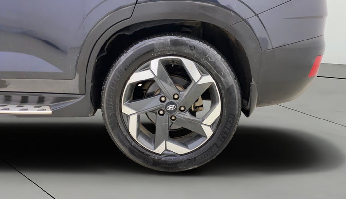 2021 Hyundai ALCAZAR PLATINUM (O) 6STR 2.0 AT, Petrol, Automatic, 79,345 km, Left Rear Wheel