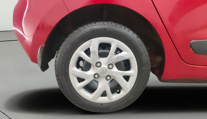 2017 Hyundai Grand i10 SPORTZ (O) 1.2 KAPPA VTVT, Petrol, Manual, 70,307 km, Right Rear Wheel