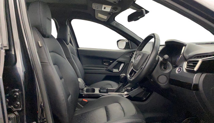 2022 Tata Harrier XZA PLUS 2.0L DARK EDITION, Diesel, Automatic, 54,957 km, Right Side Front Door Cabin