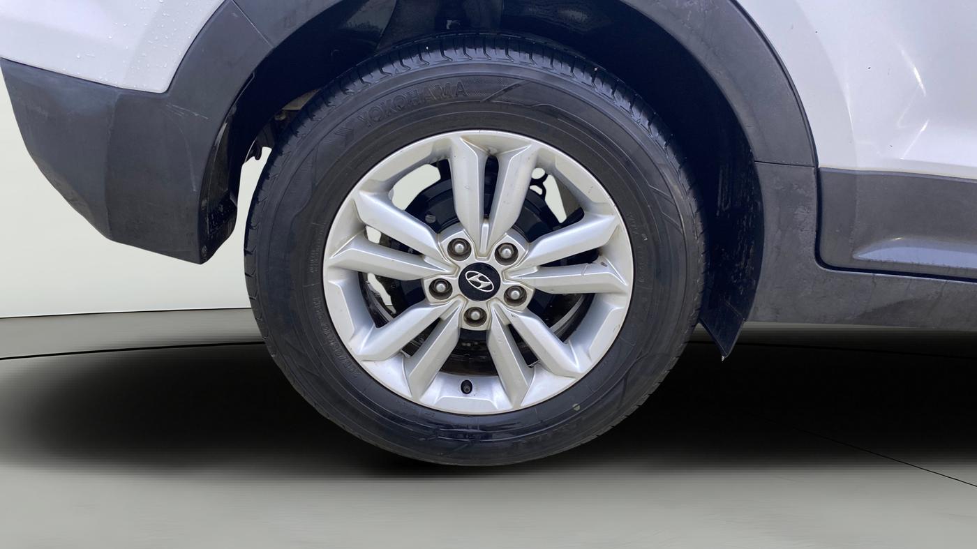 2016 Hyundai Creta SX PLUS 1.6 PETROL, Petrol, Manual, 98,792 km, Right Rear Wheel