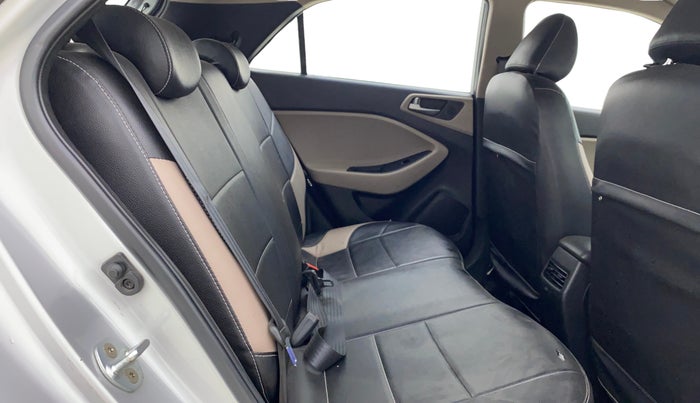 2016 Hyundai Elite i20 ASTA 1.2, Petrol, Manual, 35,962 km, Right Side Rear Door Cabin