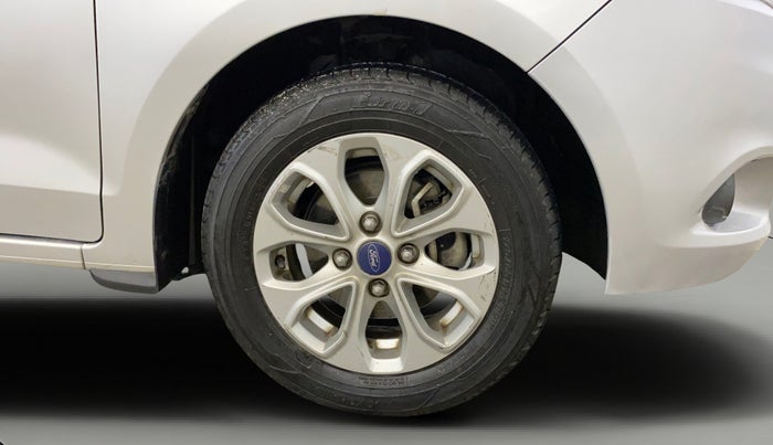 2016 Ford Figo Aspire TITANIUM 1.2 PETROL, Petrol, Manual, 69,801 km, Right Front Wheel