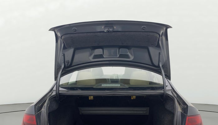 2016 Volkswagen Vento HIGHLINE PETROL AT, Petrol, Automatic, 1,21,165 km, Boot Door Open